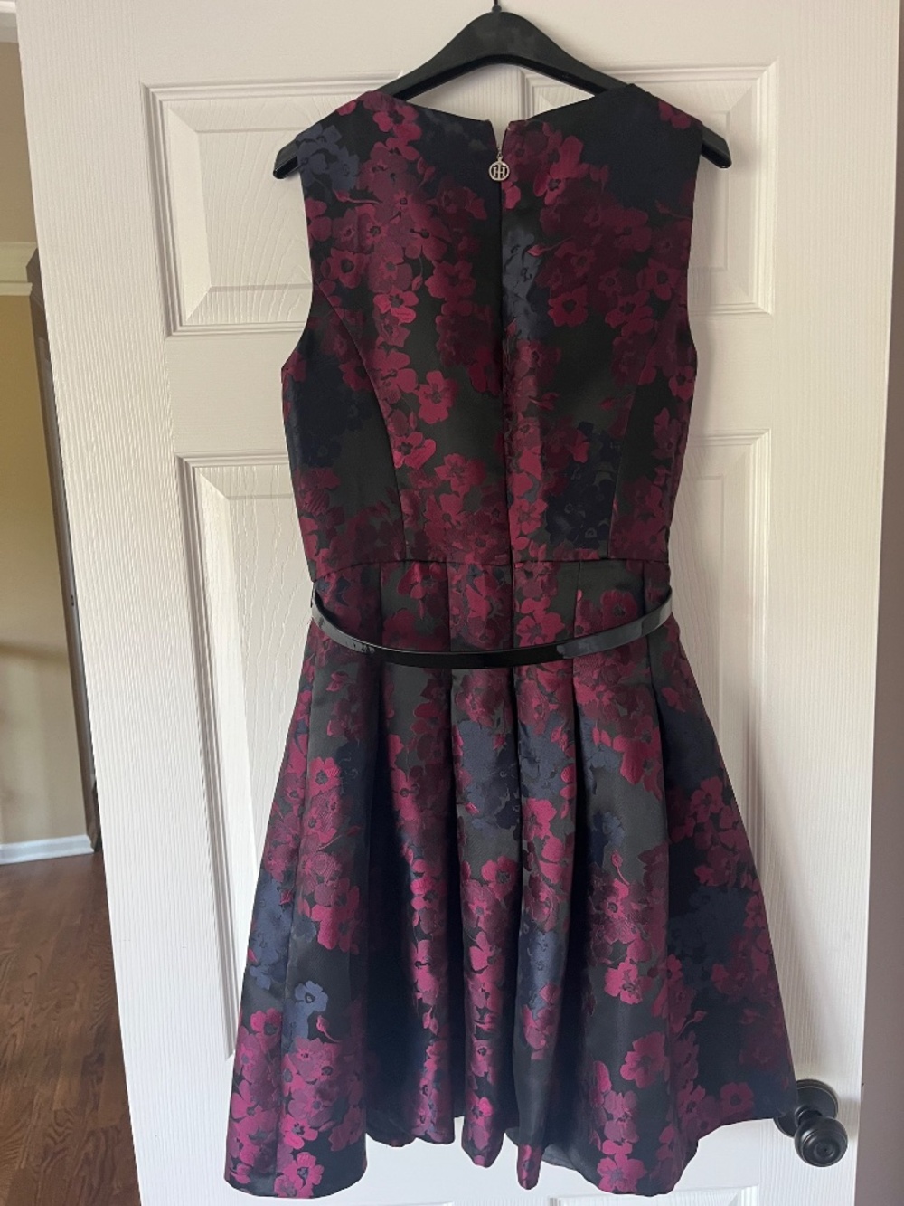 Never worn Tommy Hilfiger dress - Picture 2 of 2